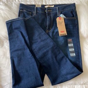 Levi’s 720 High-Rise Super Skinny